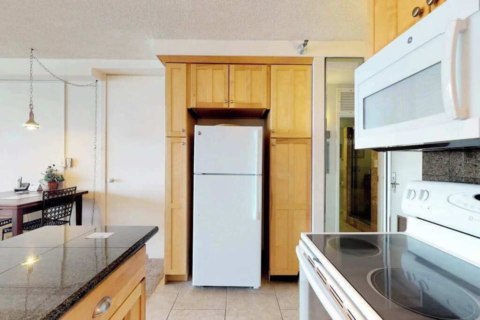 Cook With Ease By The Coast