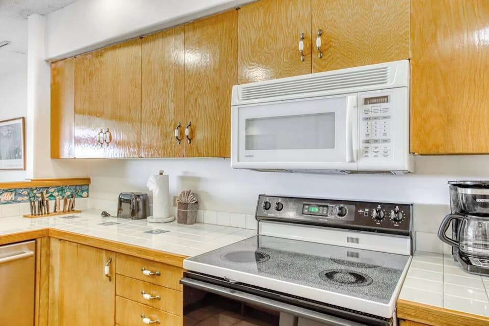 Fully equipped kitchen for easy meals
