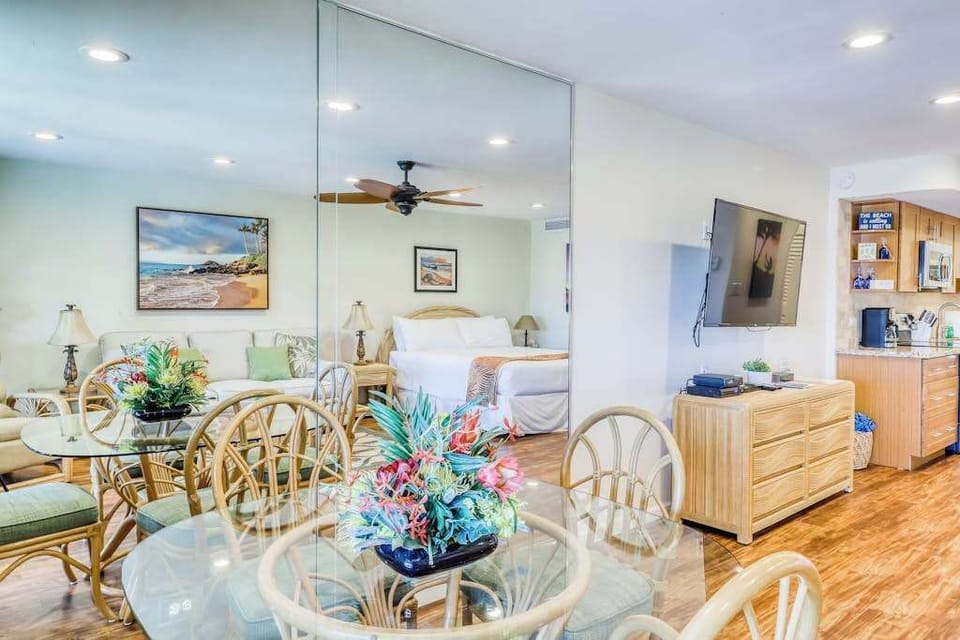 Gather Around For Memorable Island Meals