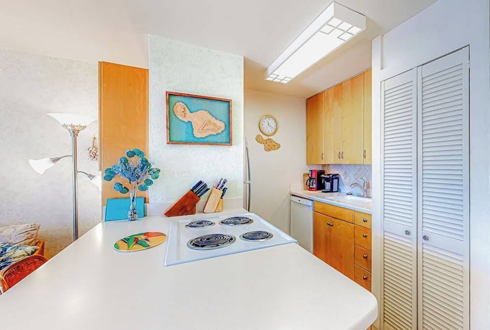 Open air kitchen so you can still enjoy the views or conversations with your guests while you prepare your food.