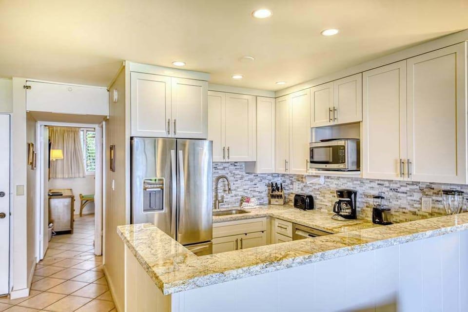 Spacious Island Kitchen