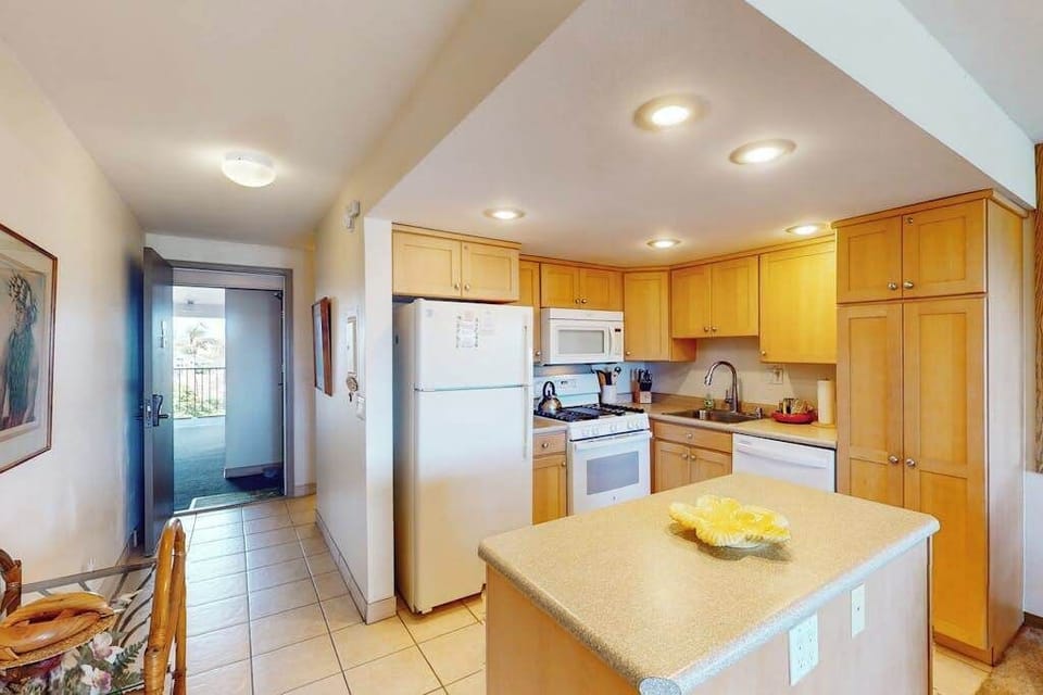 Chef-Inspired Kitchen With Island Seating