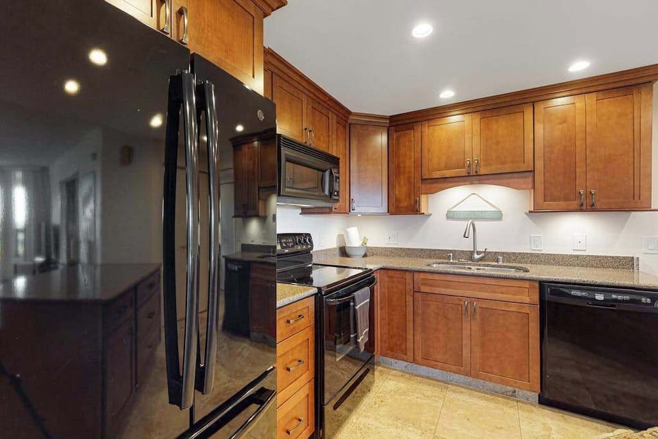 Full kitchen with modern appliances for easy cooking
