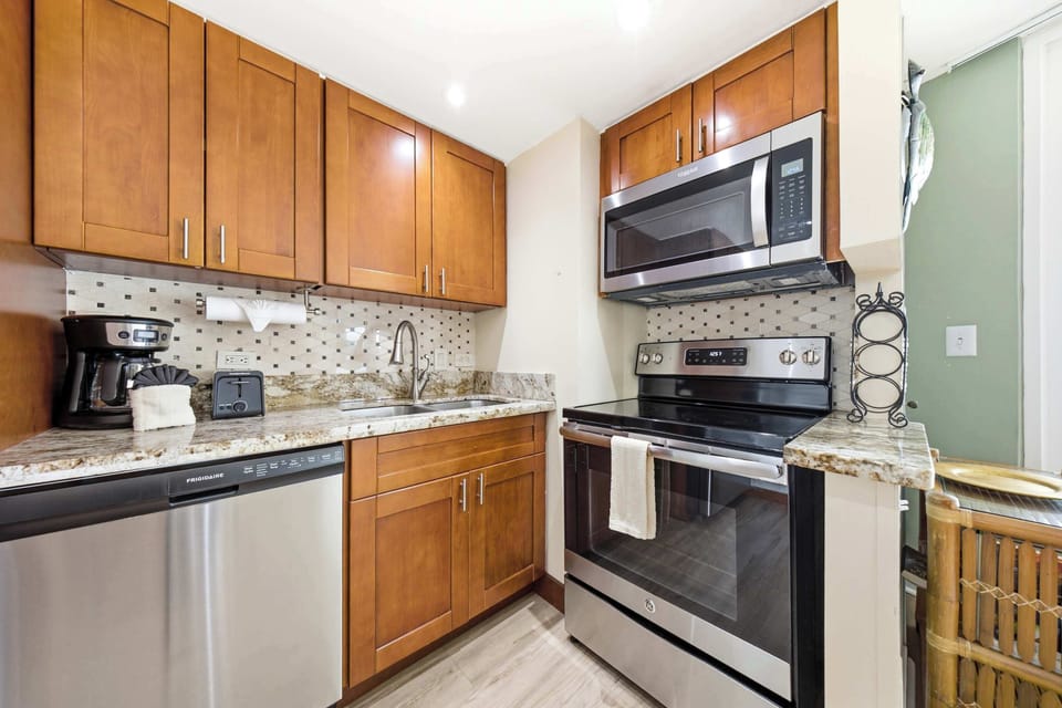 Modern Stainless Steel Appliances For Effortless Meal Prep