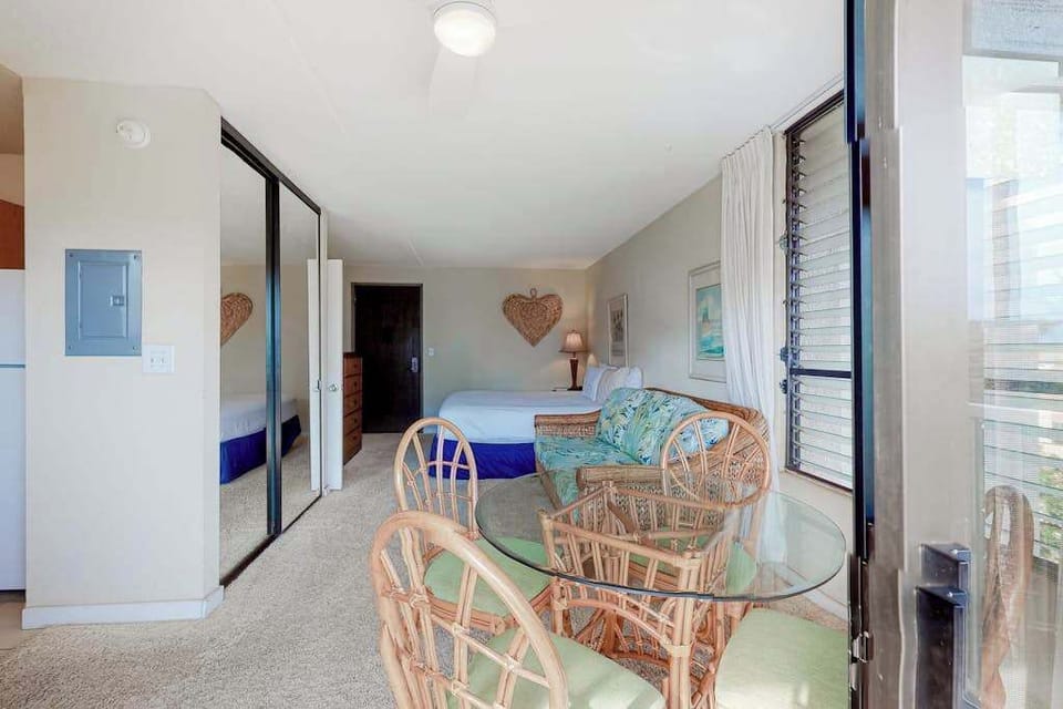 Open Studio With Island-Inspired Living