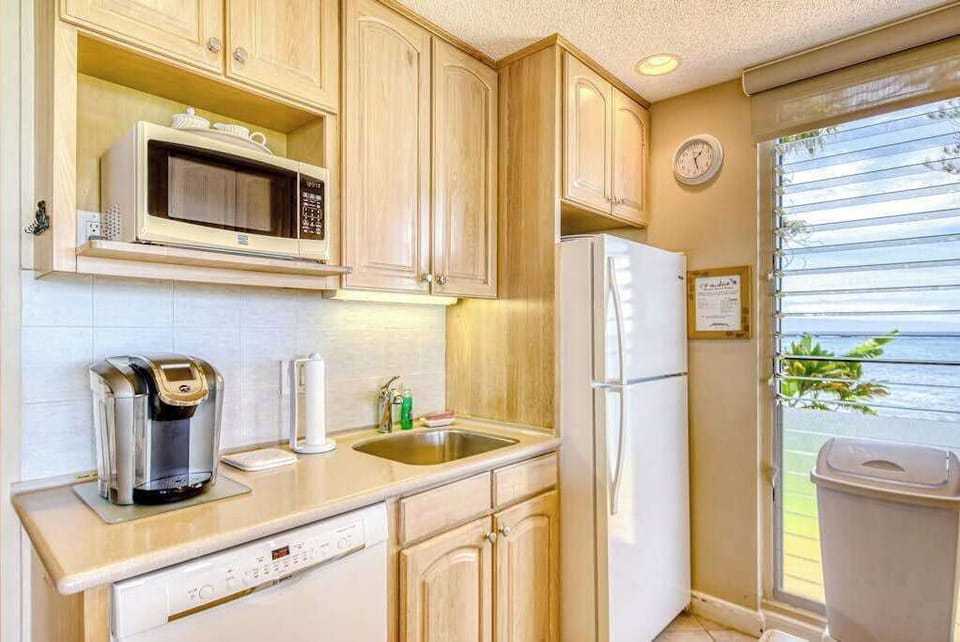 Well Equipped Kitchen For Easy Cooking