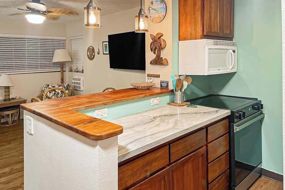 Fully Equipped Coastal Kitchen
