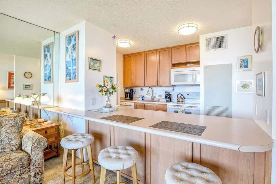 Well-equipped kitchen for easy home-cooked meals