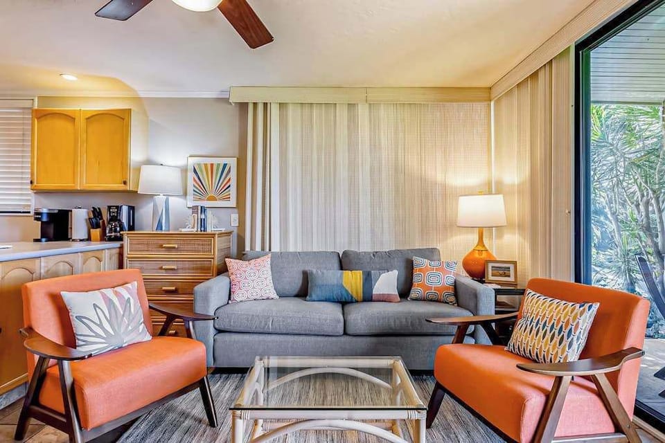 Cozy Coastal Lounge With Tropical Vibes