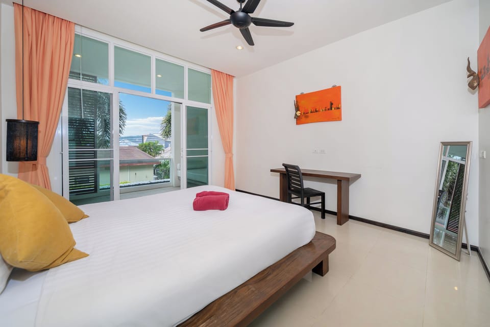 Iron/ironing board, WiFi (free)