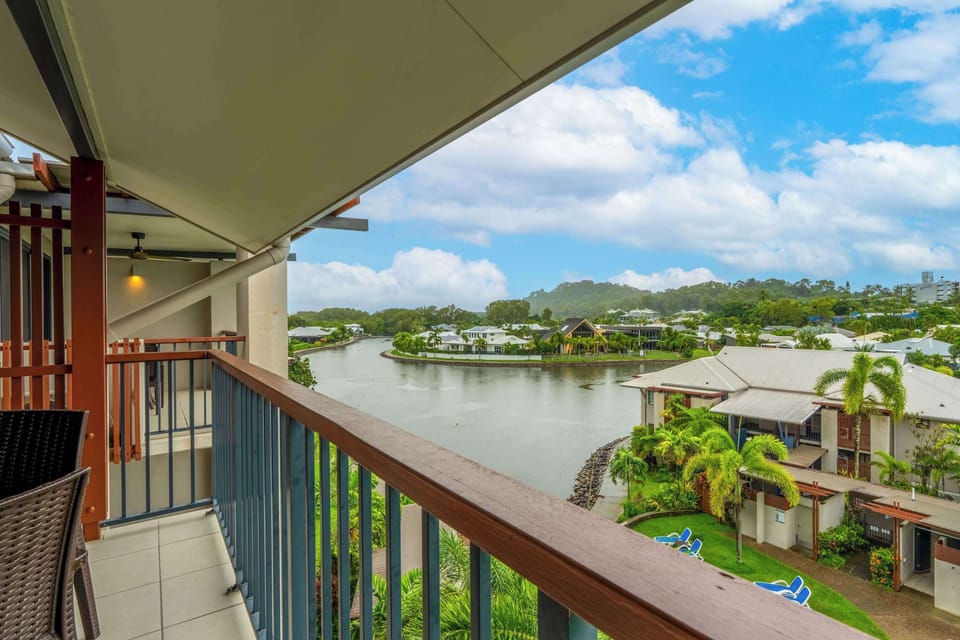 Take in tranquil lagoon views from the main balcony as palms, waterways and distant hills create a picturesque backdrop throughout the day.