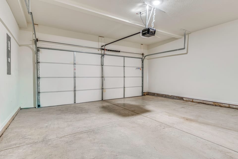 Parking | Garage (2 Vehicles) | Driveway (4 Vehicles)