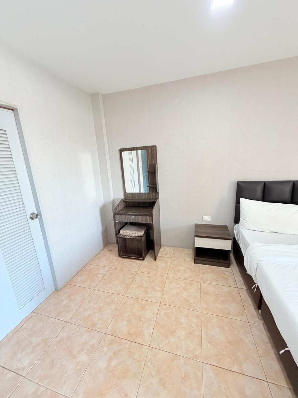Deluxe Double Room, Balcony, Pool View | WiFi (free)