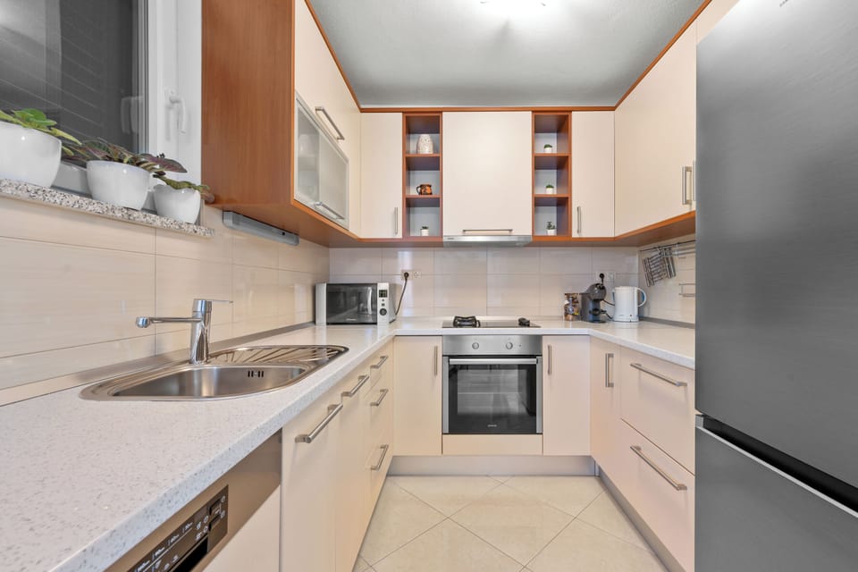 Standard House, 3 Bedrooms, 2 Bathrooms (Pool Villa Marija) | Private kitchen