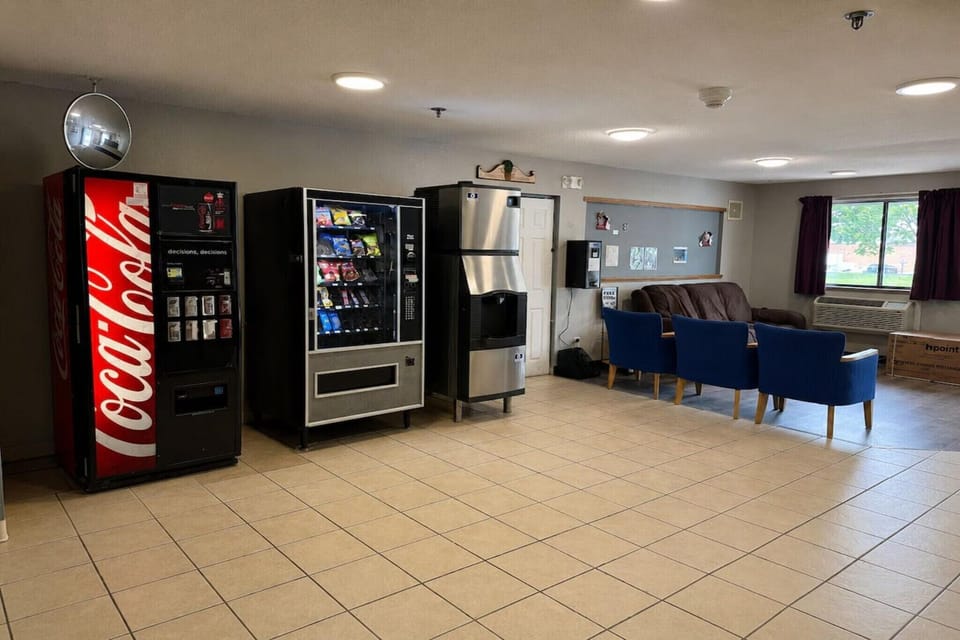 Entrance / Reception