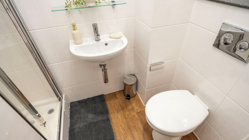Single Room, Non Smoking | Bathroom