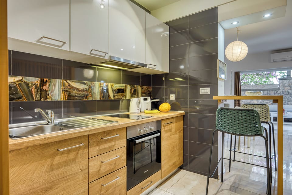 Family Studio (Bougainvillea Old Town Apartment /w) | Private kitchen