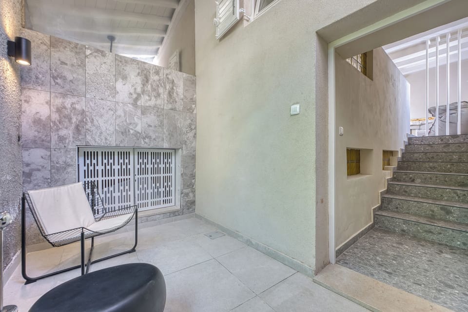 Family Apartment, 1 Bedroom, Air conditioning, Mountainside (1BR Star Wars Inspired Duplex Loft /w) | Interior