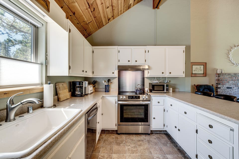 Kitchen | 2nd Floor