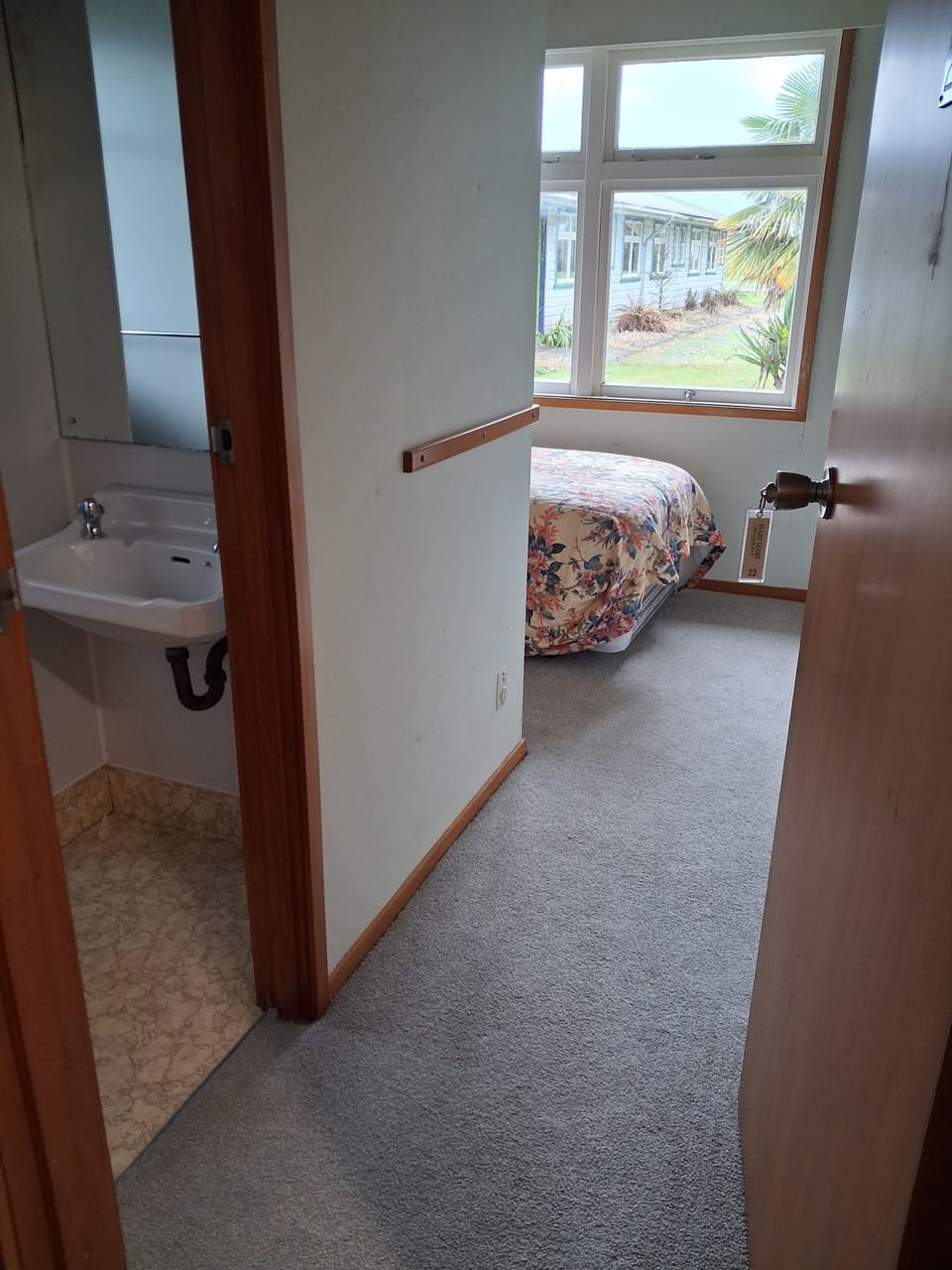 Deluxe Single Room | Desk, laptop workspace, WiFi (free), bed sheets