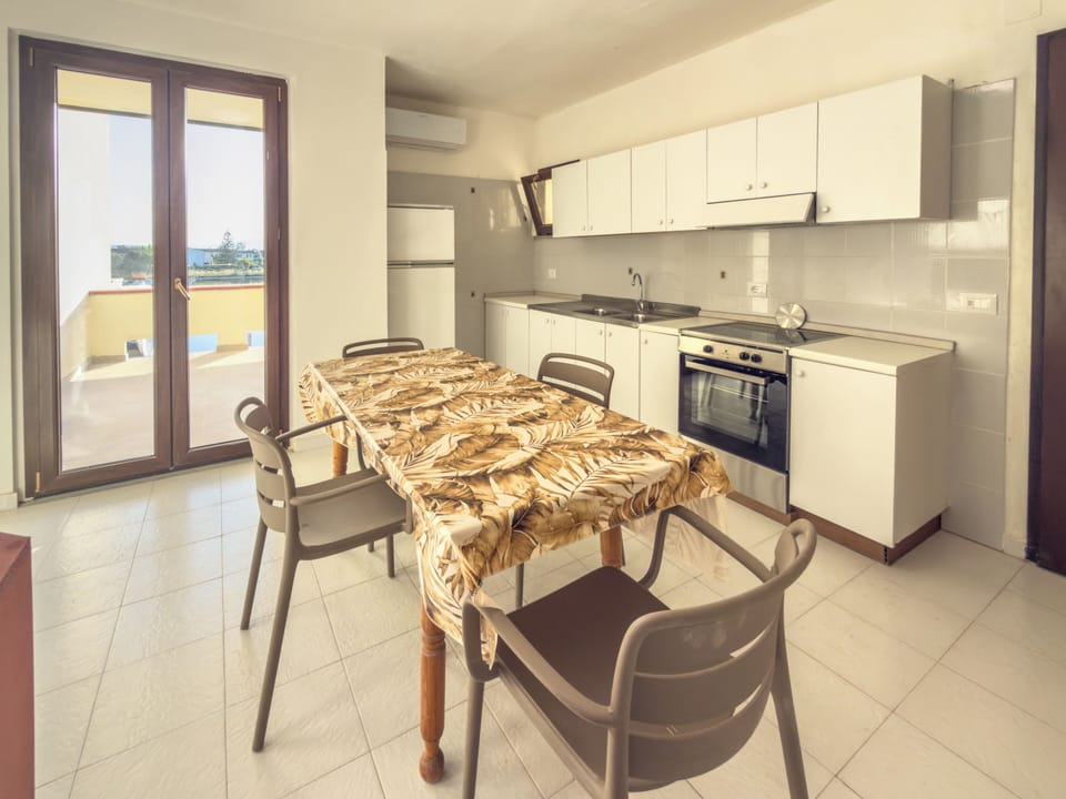 Apartment, Lake View | Private kitchen