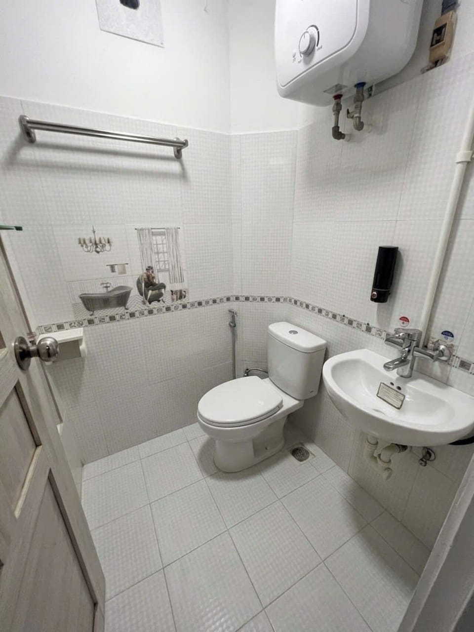 Shower, free toiletries, hair dryer, slippers