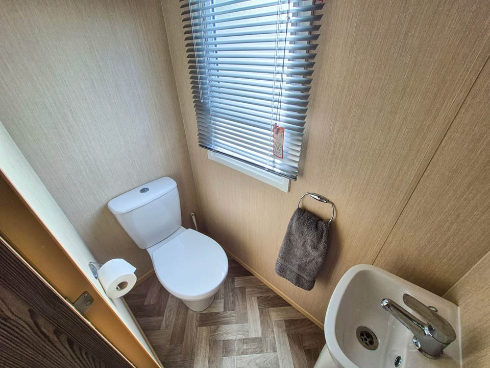Seperate Toilet
