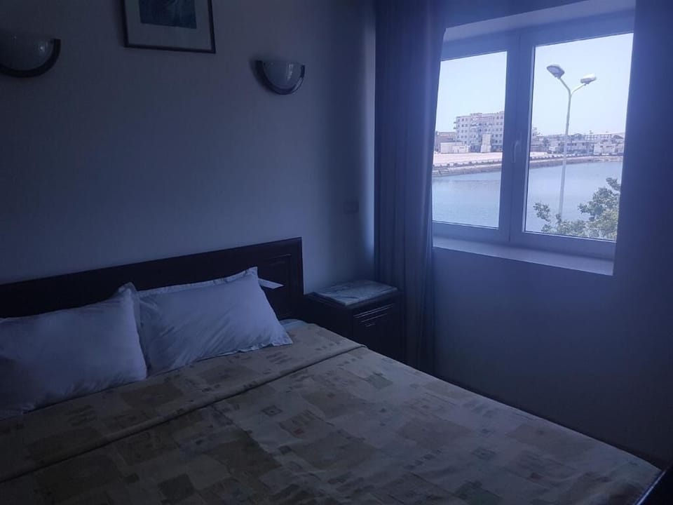 Double Room, Lake View | WiFi (free)