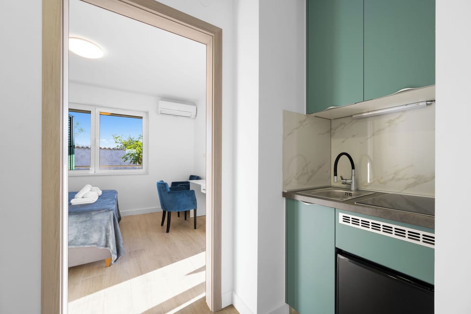 Standard House, 4 Bedrooms, Microwave (Holiday Home Eros with Pool) | Private kitchen