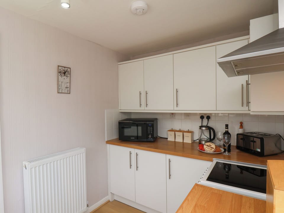 Dishwasher, cookware/dishes/utensils