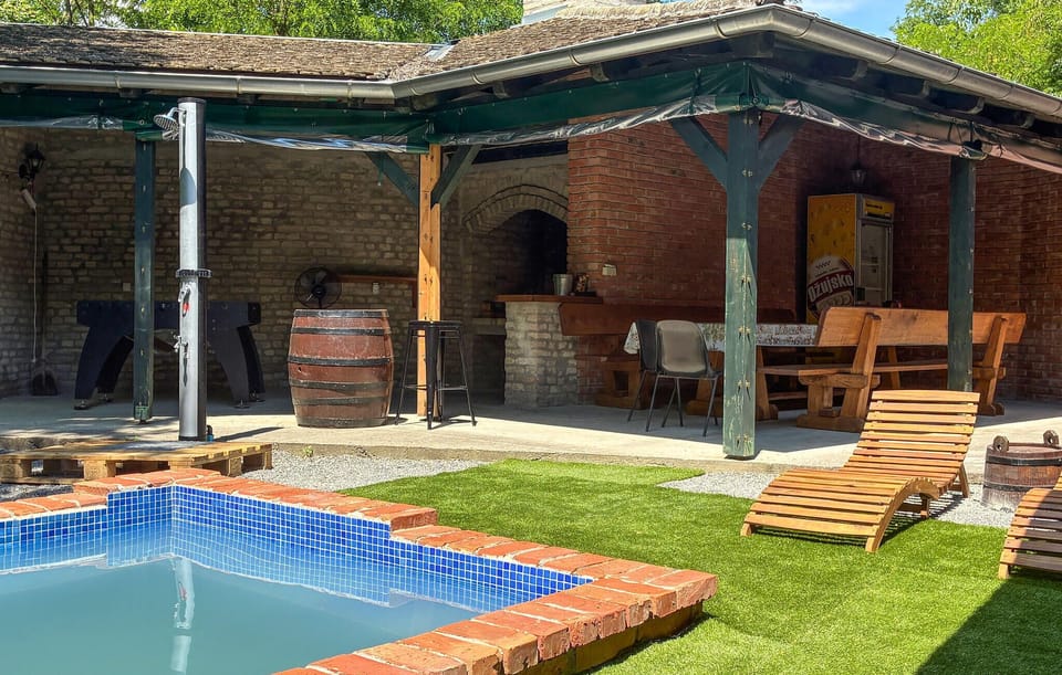 pool