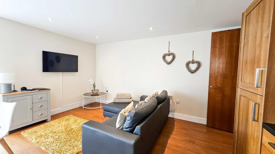 Apartment (1 Bedroom) | Living area