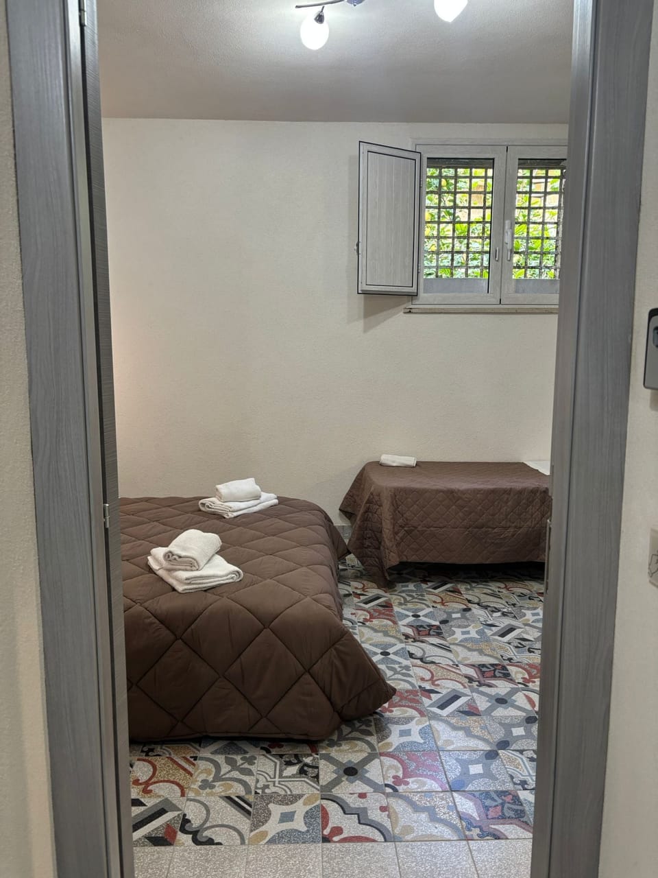Superior Triple Room | In-room safe, desk, WiFi (free)