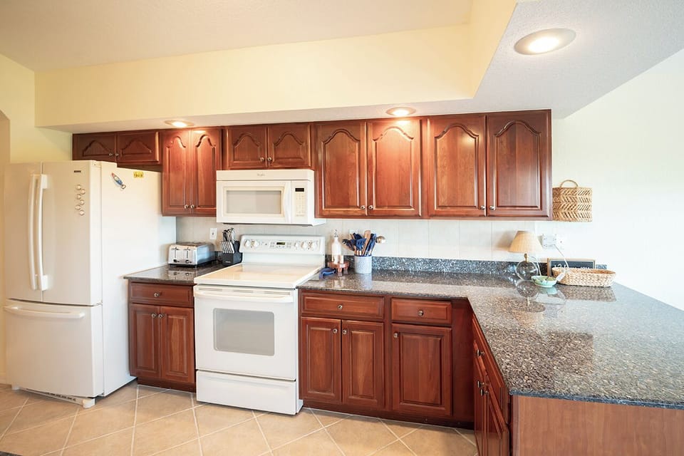 Fully Equipped Kitchen with all new appliances