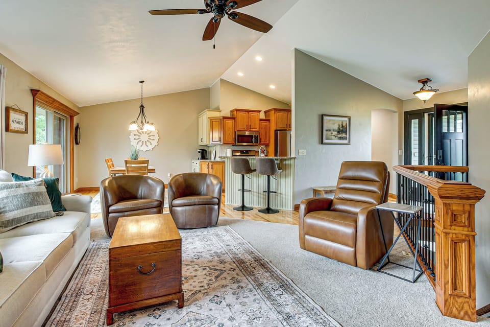 House (3 Bedrooms) | Interior