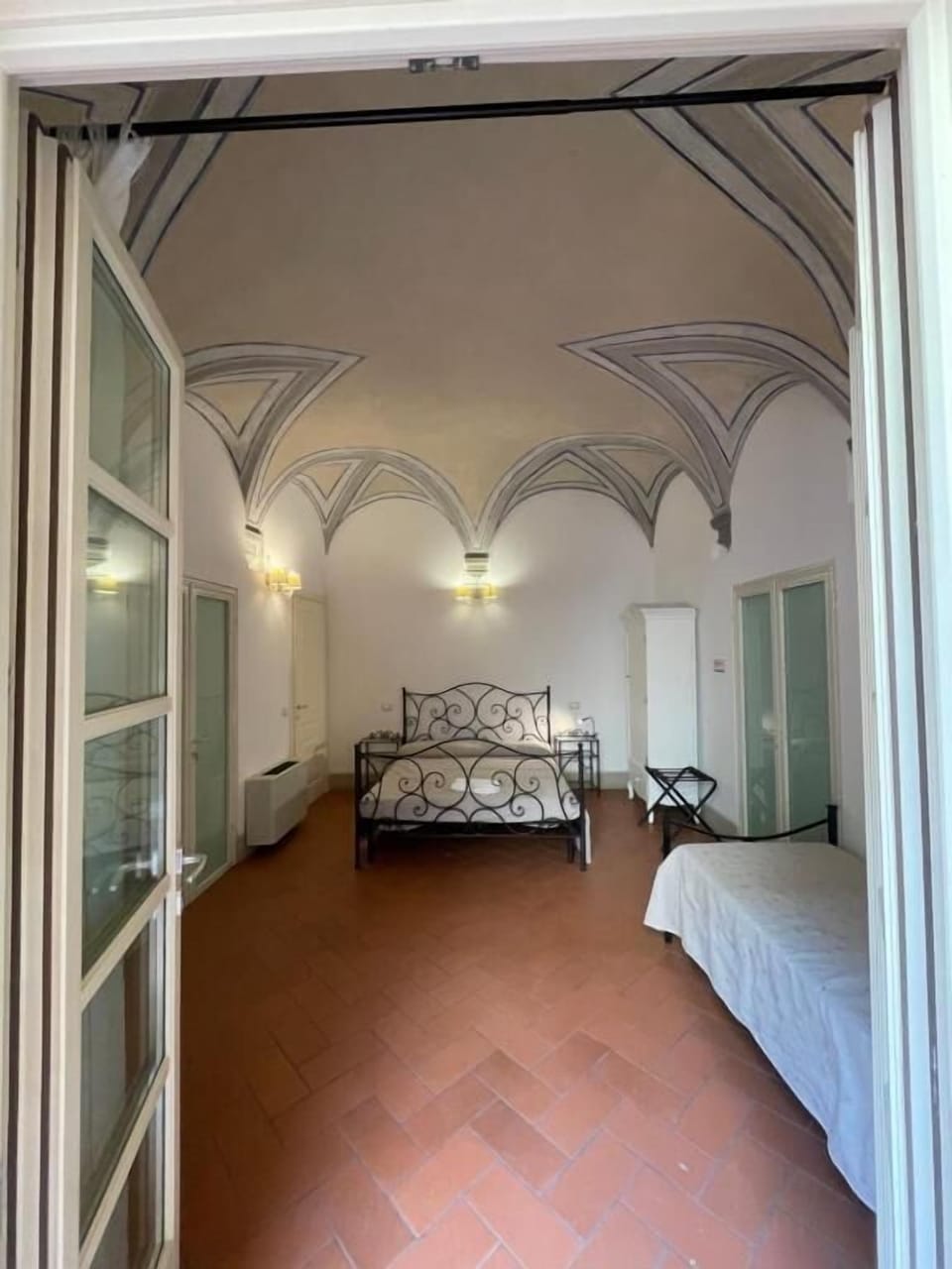 Deluxe Triple Room, Patio, Garden View | Interior