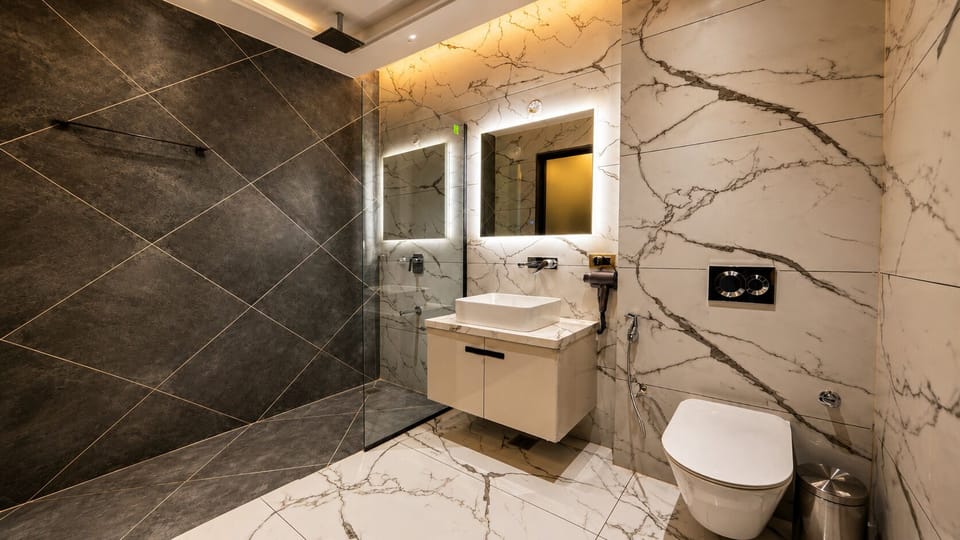 Shower, free toiletries, hair dryer, towels