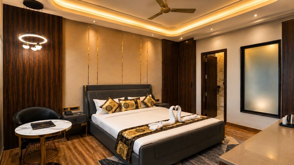 Basic Double Room | Desk, laptop workspace, iron/ironing board (on request), WiFi (free)