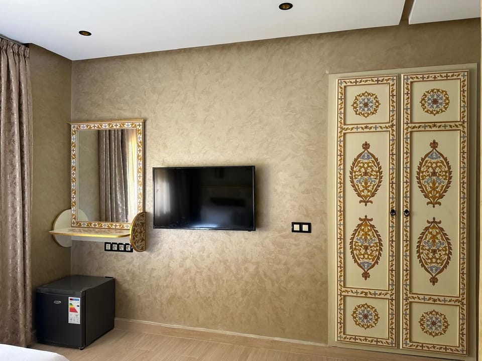Comfort Double or Twin Room, Balcony, Garden View | In-room safe, blackout drapes, iron/ironing board (on request)