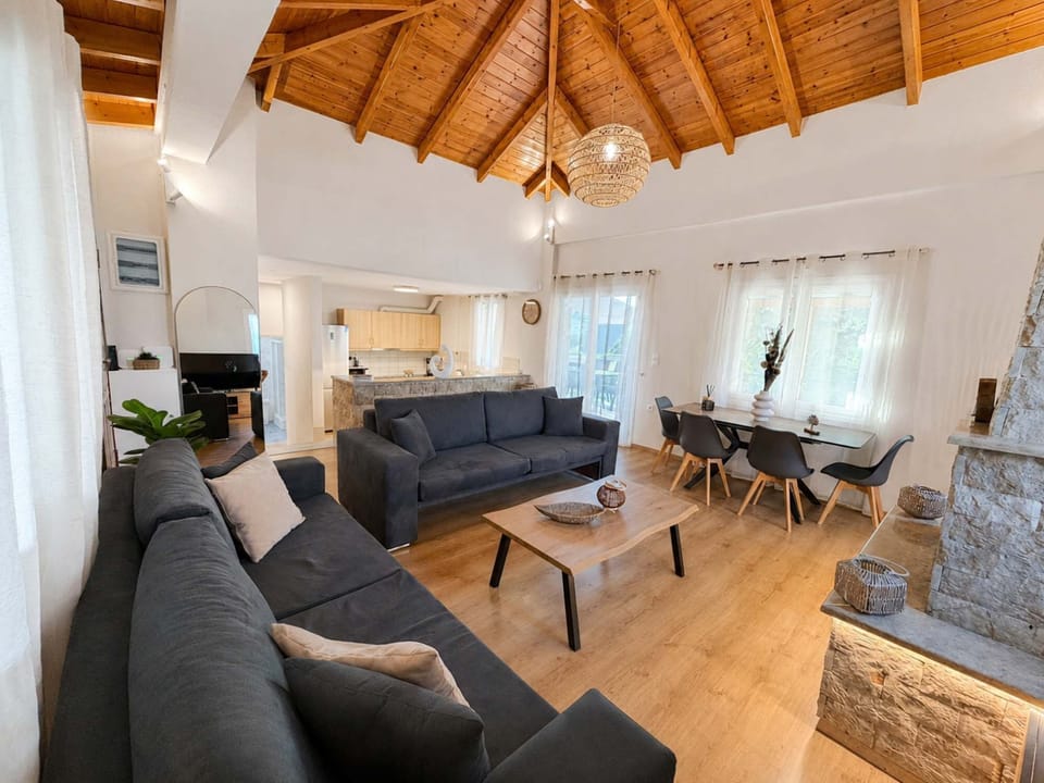 Open living room and kitchen view