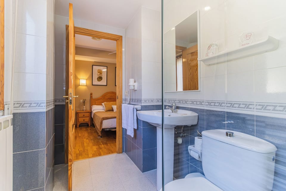 Comfort Double Room | Bathroom