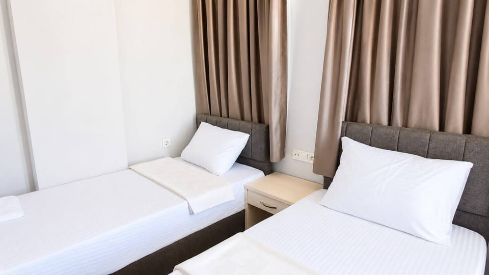 Classic Twin Room, Balcony | WiFi (free)