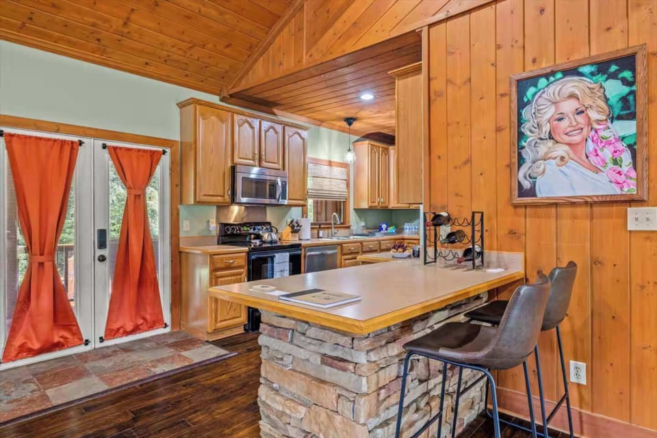 Counter by the Kitchen (Main House)