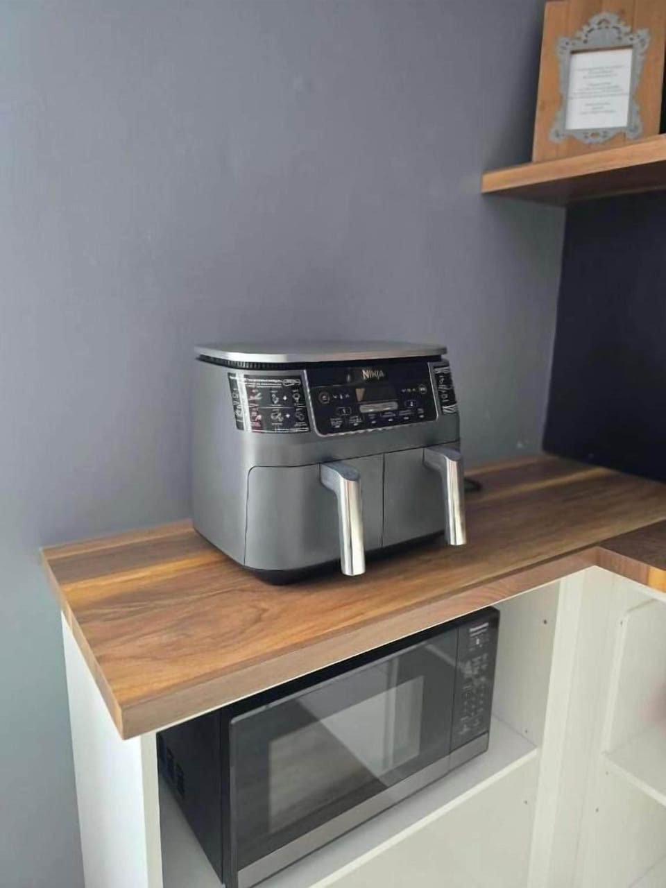 Suite | Blackout drapes, iron/ironing board, WiFi (free)