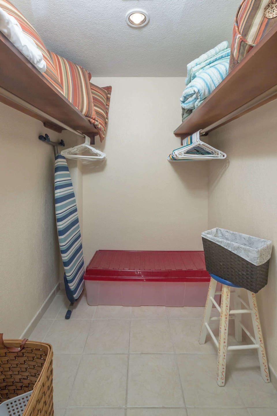 🧳 Unpack, Settle In & Feel at Home. 🌴