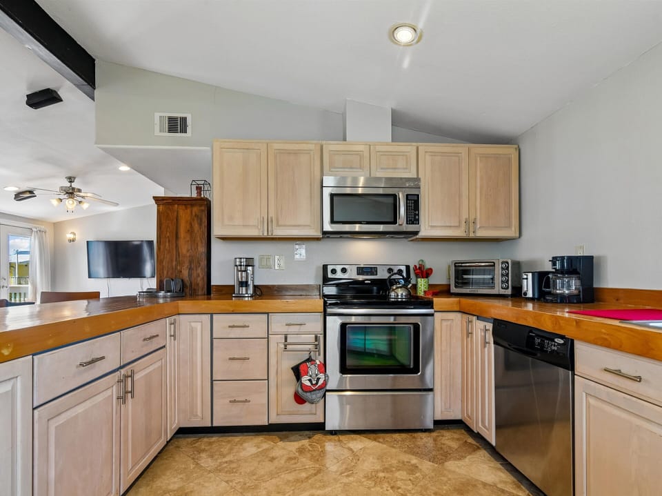 House (2 Bedrooms) | Property amenity
