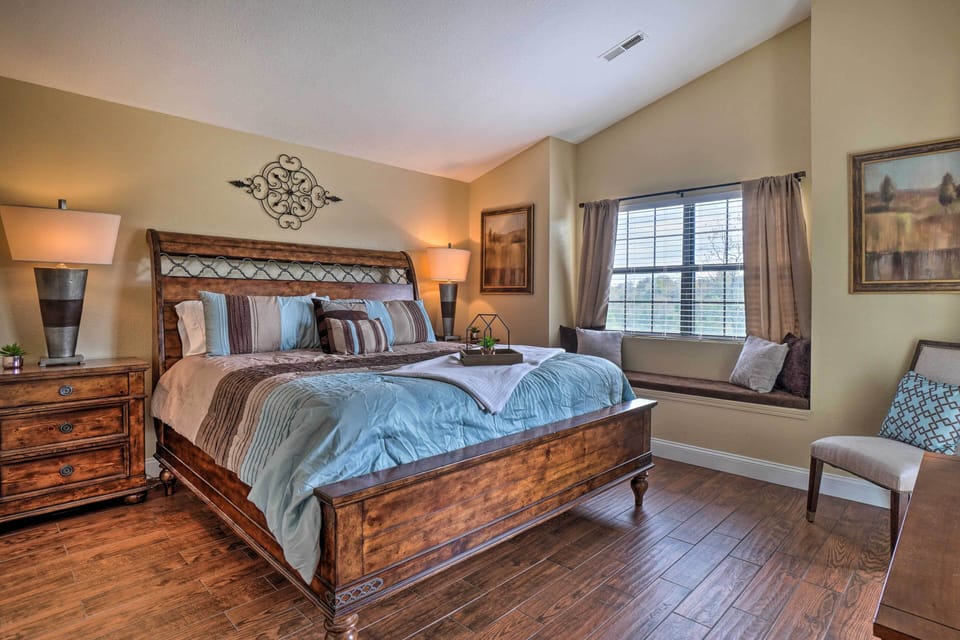 Bedroom 3 | King Bed | Unit 6