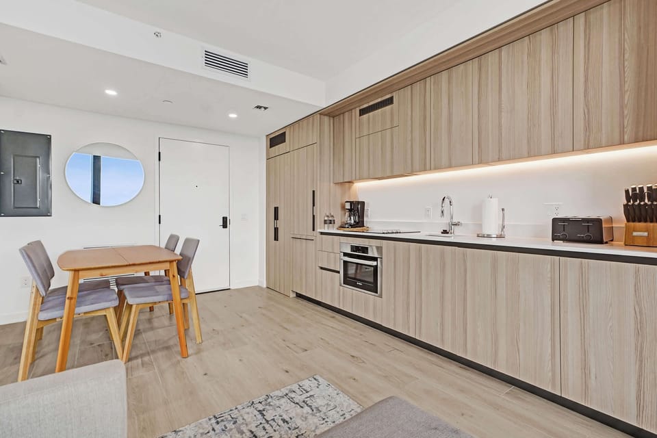Clean lines and ample counter space make this minimalist kitchen a chef’s dream