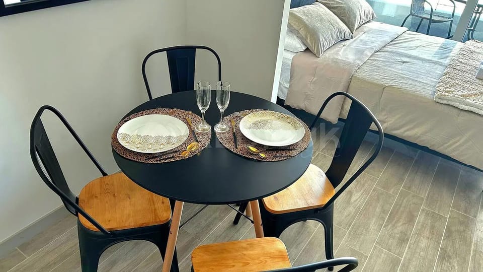 Studio | Dining
