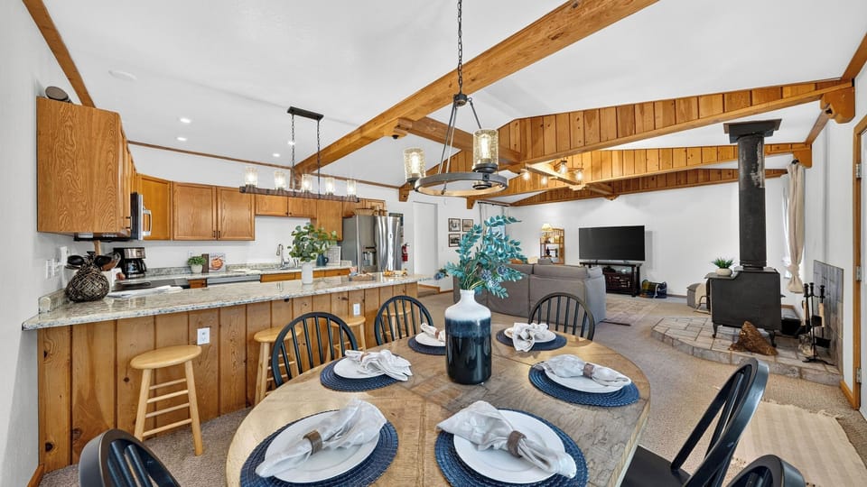 House (2 Bedrooms) | Interior